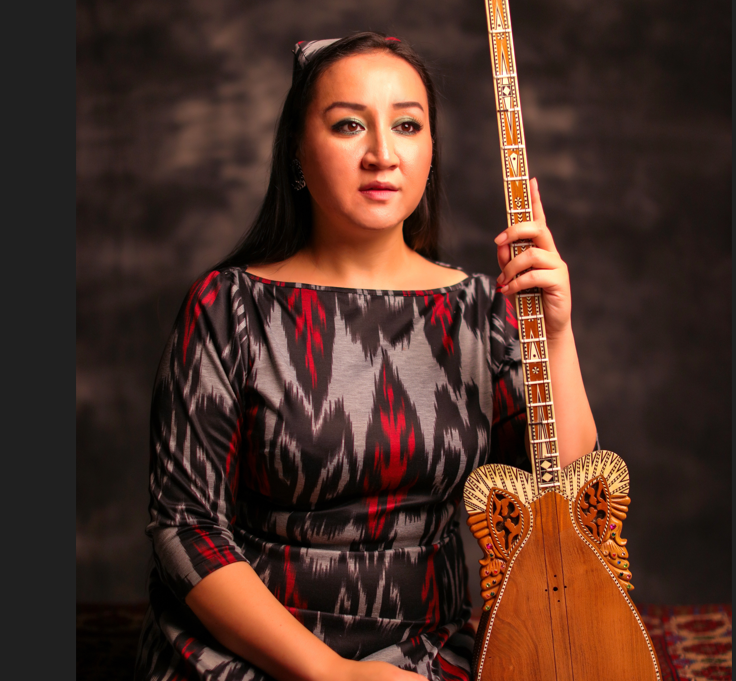 Saniyem Ismail and her instrument