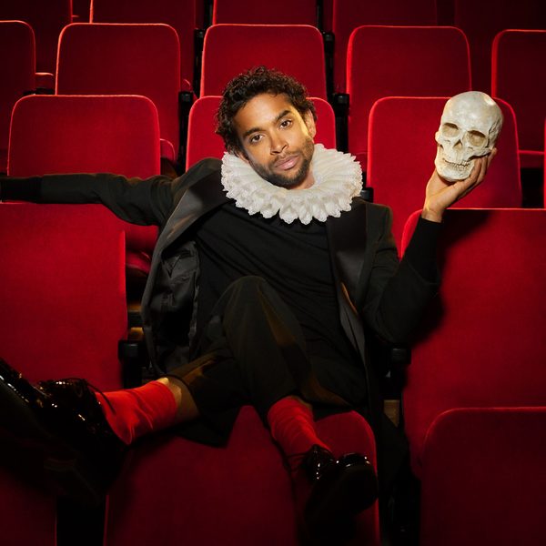 Hiran Abeysekera as Hamlet