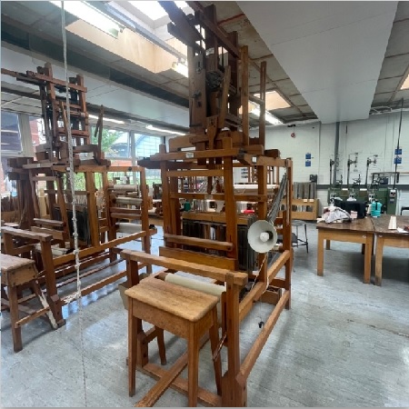 Sample loom