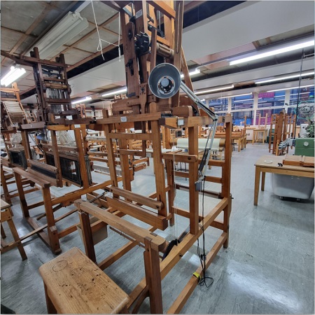 Sample loom