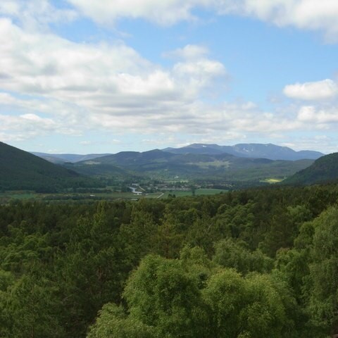 Ballater and Lochnagar Photo by Keith Grinsted