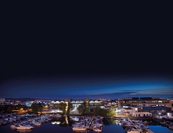 Photography of Lincoln at night