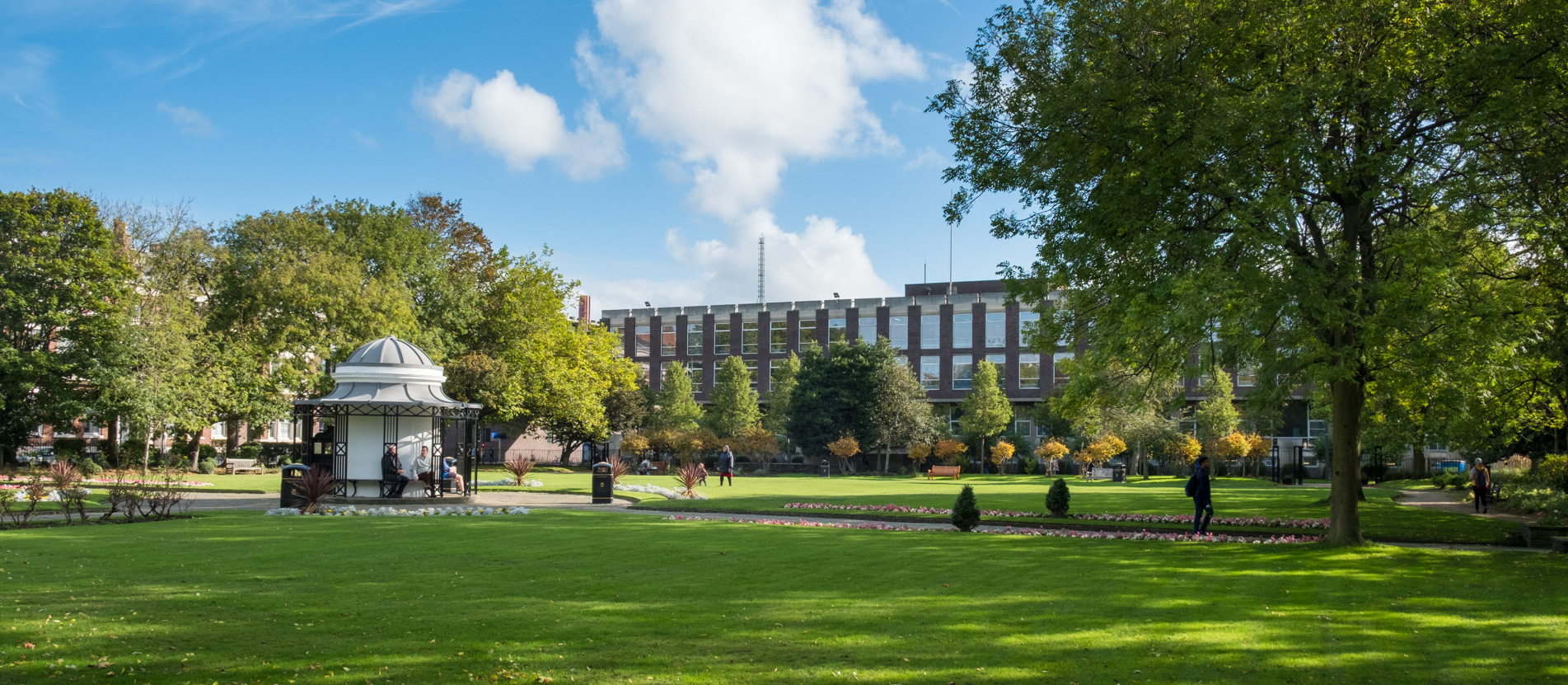 Abercromby Square with Sydney Jones library