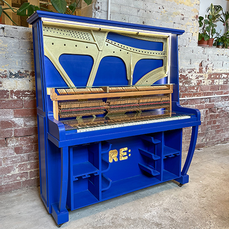 Piano Bar (Blue)