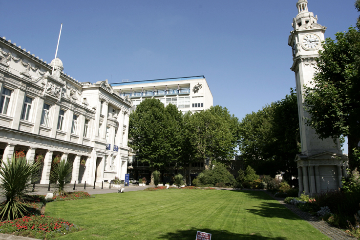 QMUL