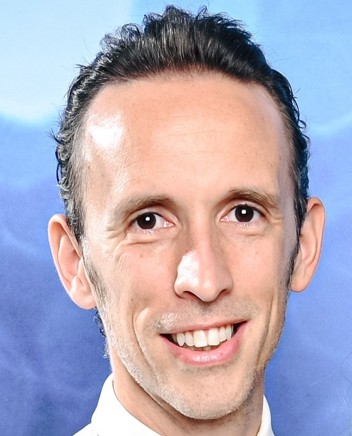 Dr. David Gibbs-Kneller