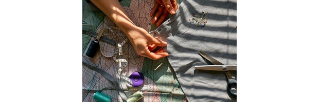 Picture of Fabric, scissors and pins