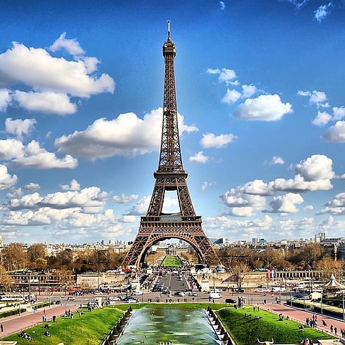 A picture of the Eifel tower