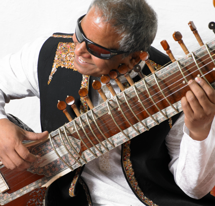 Baluji Shrivastav playing sitar