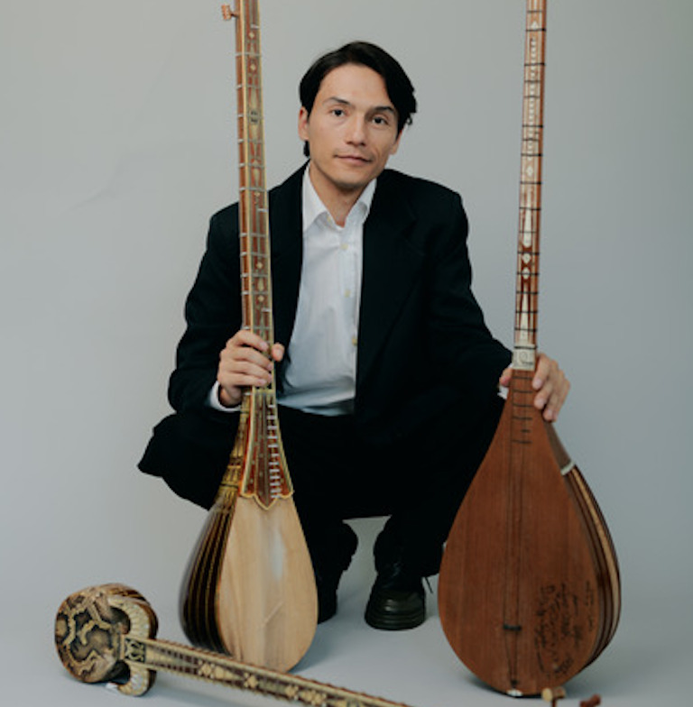 Shorhert Nur with his instruments